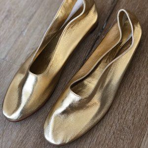 NEW Martiniano Glove Shoe in Gold 6.5/7
